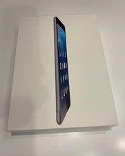 Apple iPad Air 1st Gen. 32GB, Wi-Fi, 9.7in - Space Gray