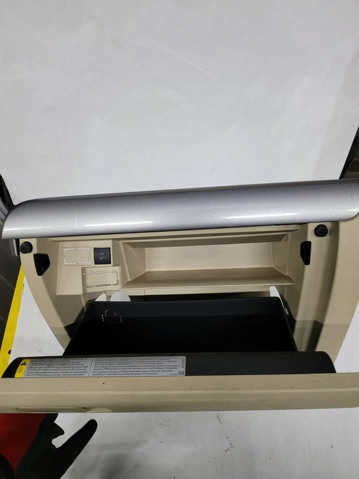 15 16 17 18 VOLKSWAGEN JETTA TABLERO GUANTERA COMPARTIMENTO DE ALMACENAMIENTO OEM Foto 2 de 2