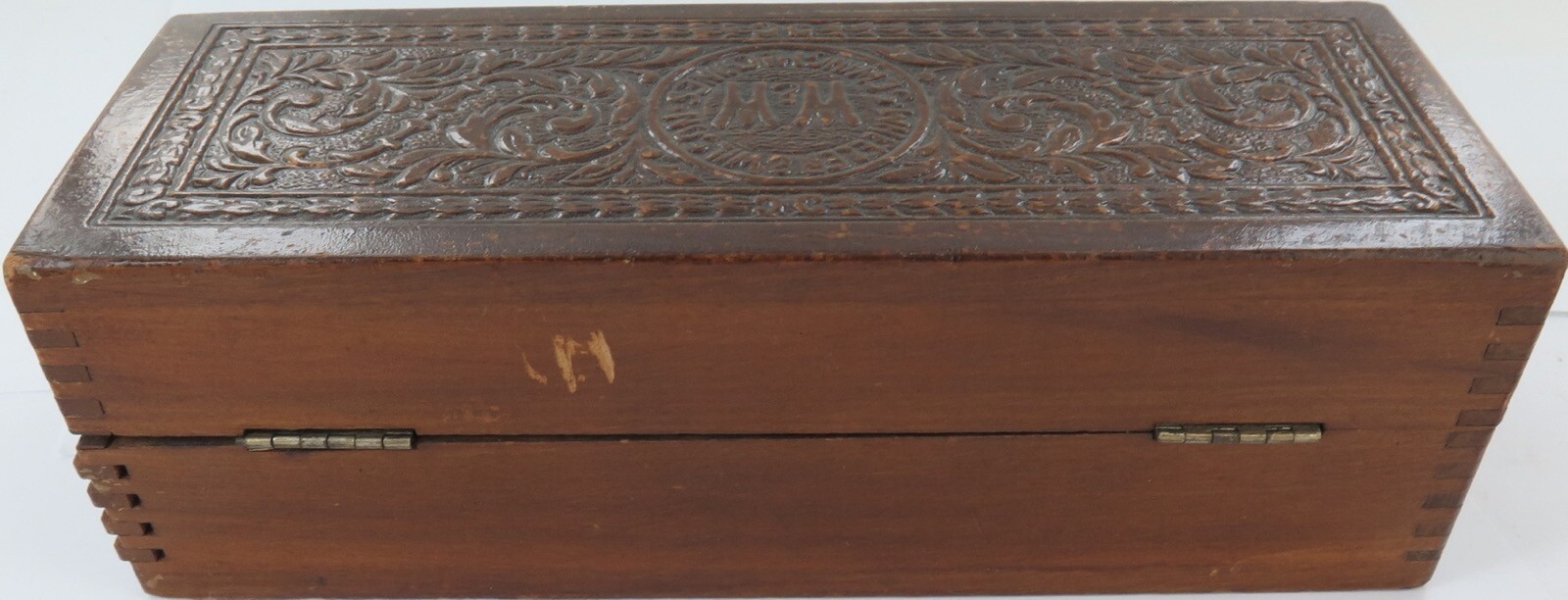 Vintage Wheeler & Wilson Sewing Machines Carved Emblem Quality Wooden Box.