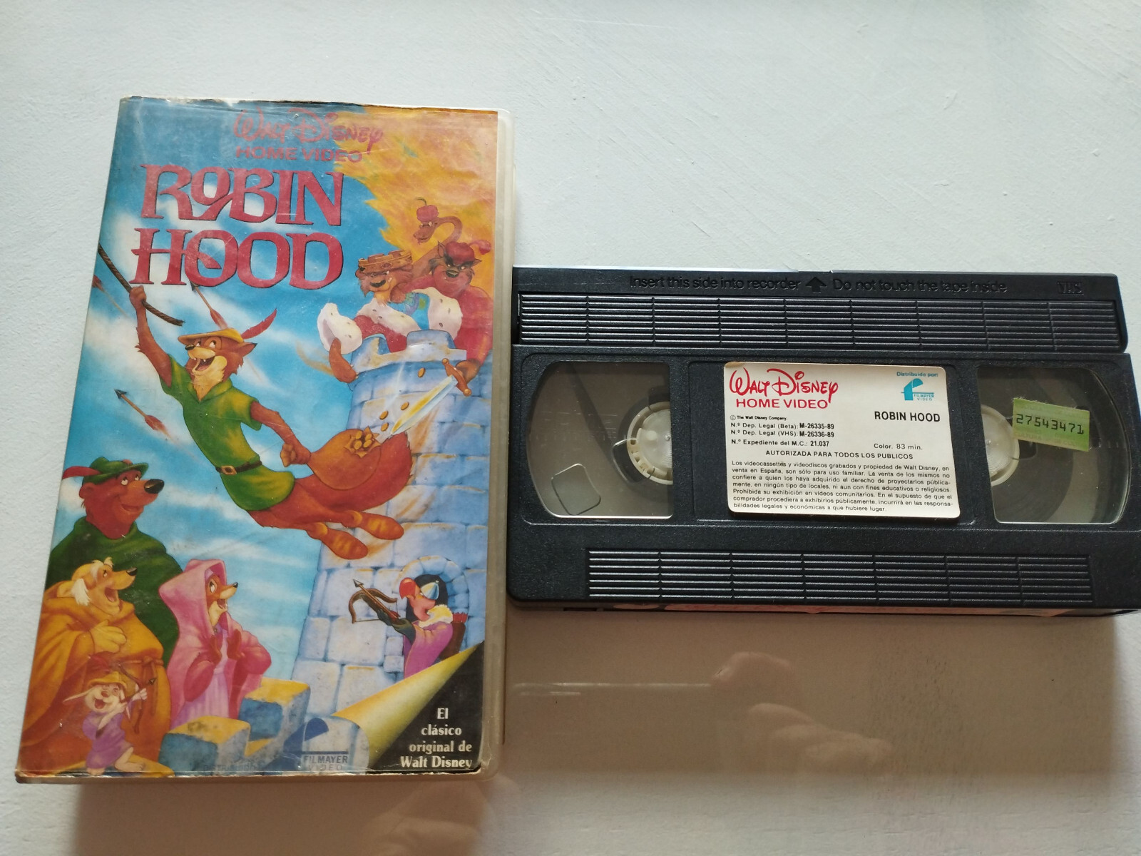 Robin Hood WALT DISNEY Coleccion Clasicos Oro 1989 - VHS TAPE Spanish