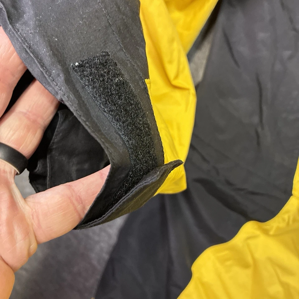 Men's Vintage 90's The North Face Gore Tex Yellow Mountain Light Jacket Sz - XL - Image 4 of 4