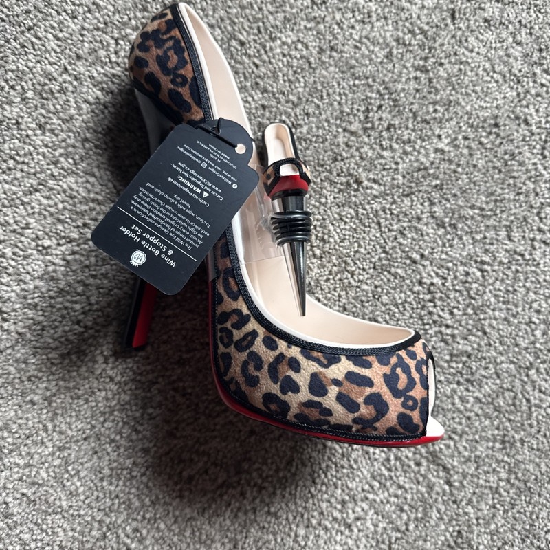 Wild Eye Designs High Heel Bottle Holder and Stopper 2 piece Leopard Set NWT