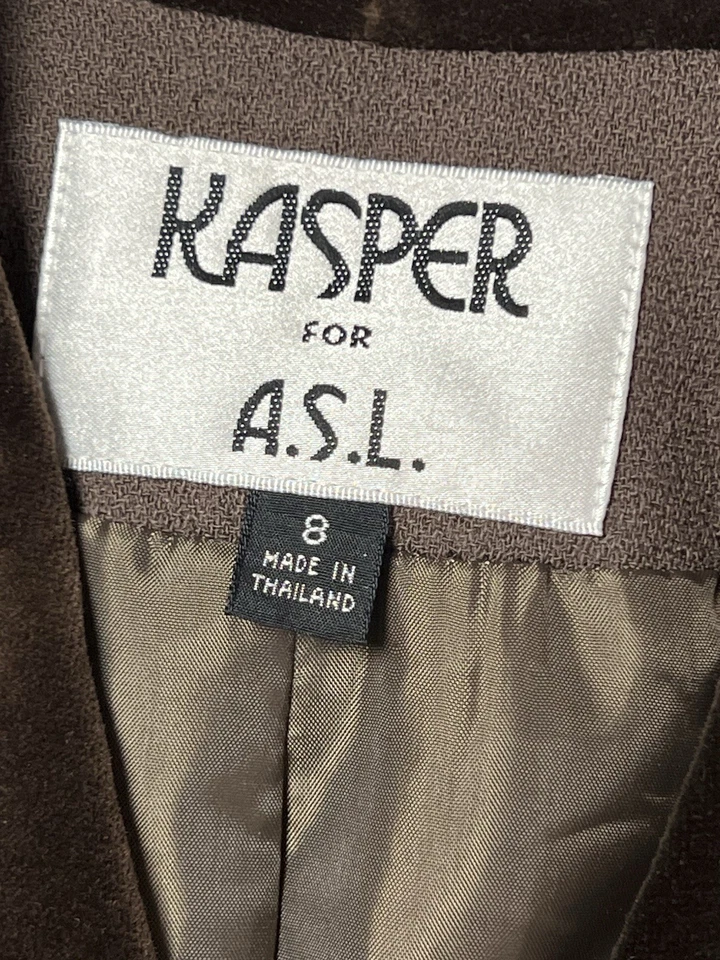 Conjunto de 2 piezas de traje falda marrón Kasper talla 8 cuello de terciopelo puños carrera oficina DEFECTOS Foto 3 de 4