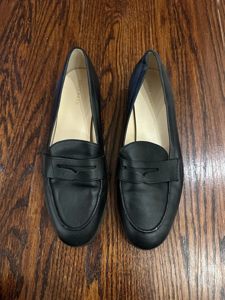 Mocasines para mujer Cole Haan talla 8,5B de cuero negro Foto 2 de 4