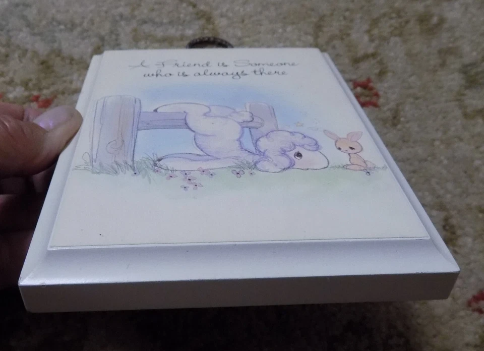 De colección ADORABLE Placa Sello Un Amigo es alguien que siempre está Ahí Cordero Conejito Foto 3 de 4