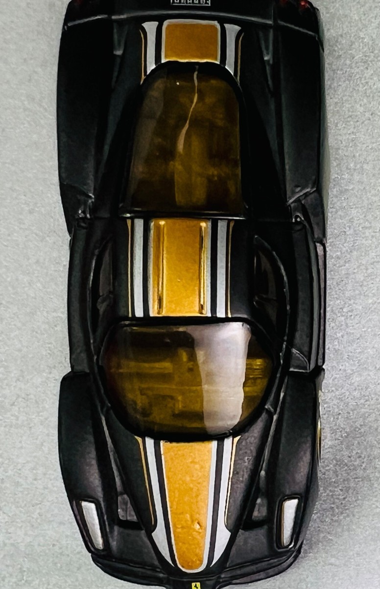 Hot Wheels Enzo Ferrari 60周年記念モデル Hot Wheels 60th Anniversary ENZO FERRARI 1/18 Scale Die-cast