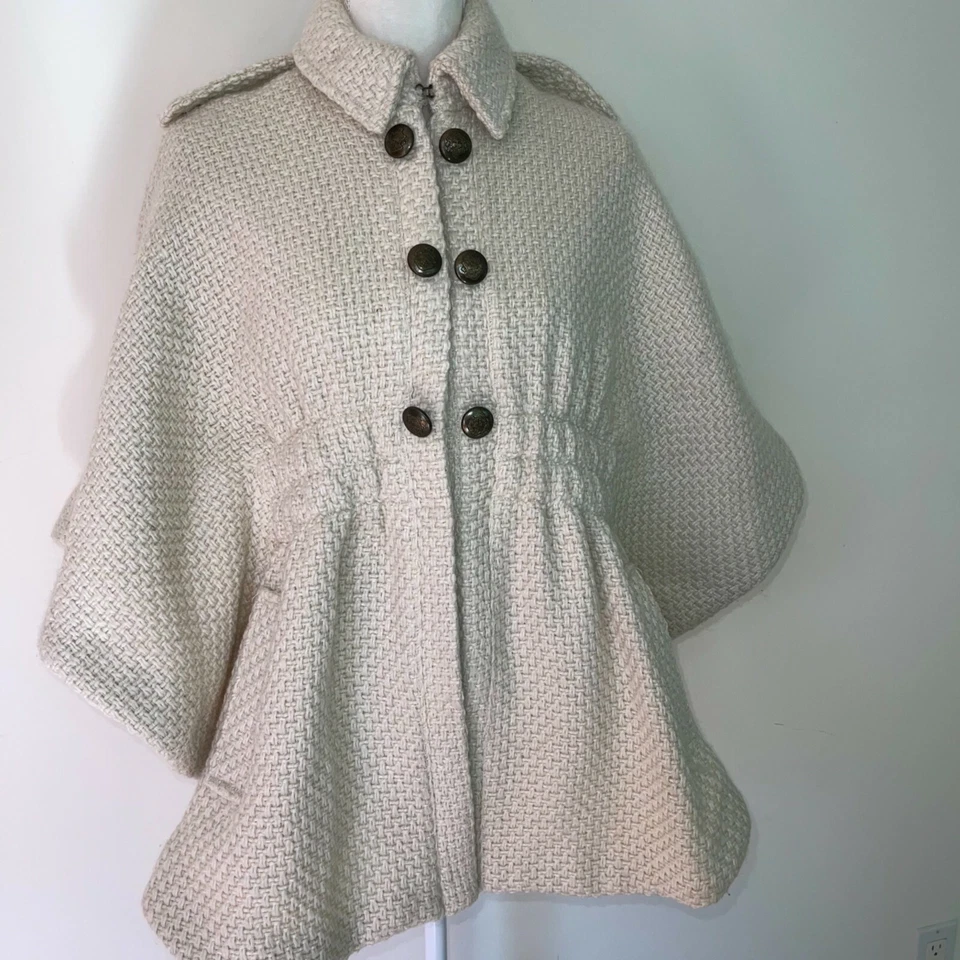 Poncho verde con capa envidia para mujer mediano crema mezcla de lana bolsillos laterales a presión Foto 2 de 4