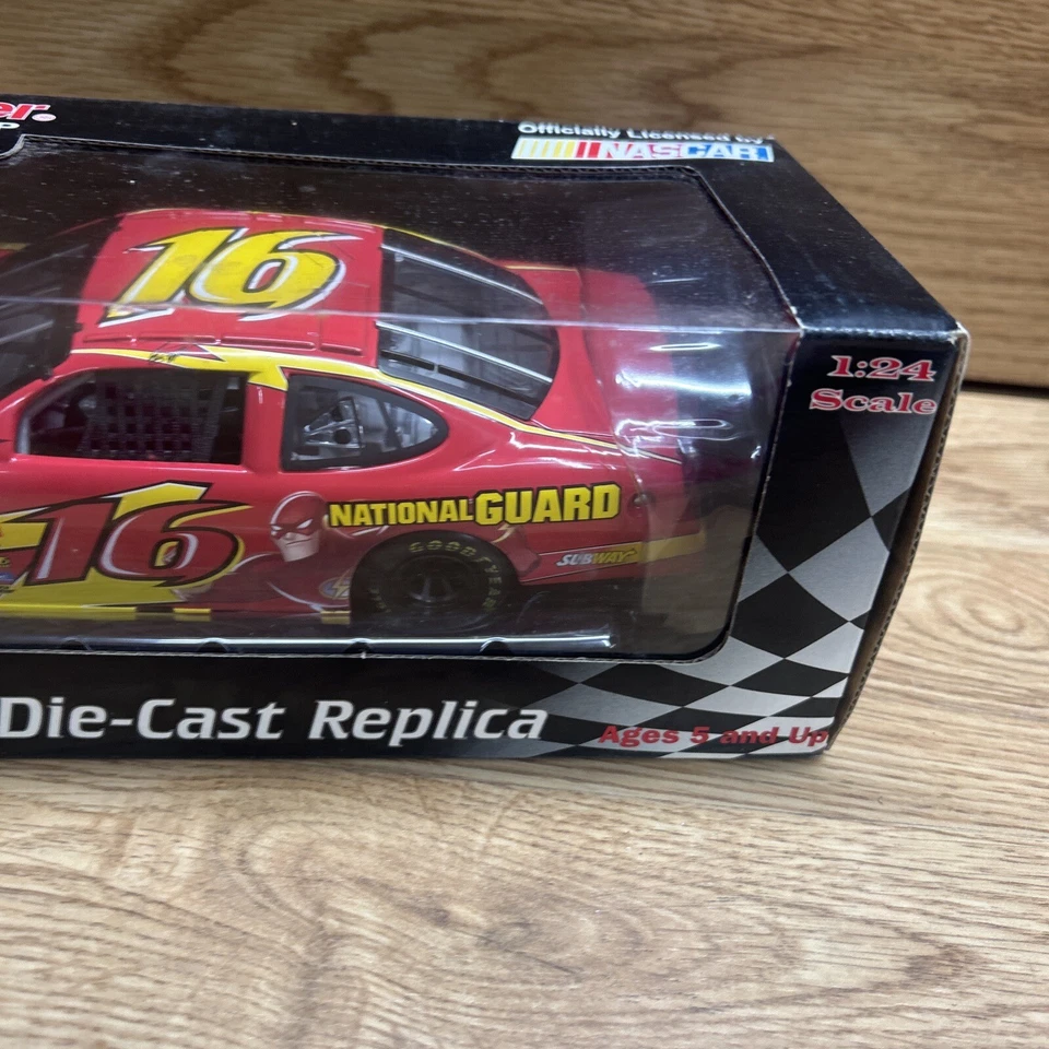 Greg Biffle #16 Guardia Nacional Liga de la Justicia Flash 1/24 Equipo Calibre 2004 Foto 2 de 4