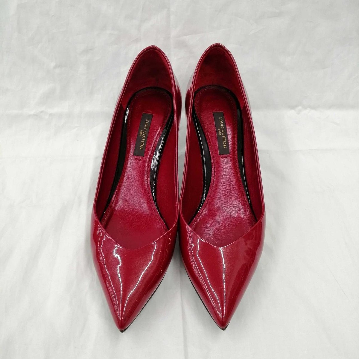 LOUIS VUITTON Authentic Pumps Red Pointed Toe Women's size LOUIS VUITTON Authentic Pumps Red Pointed Toe Women's size