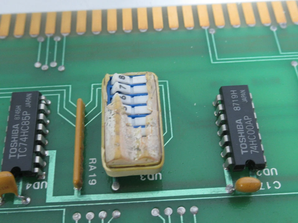 Camco MIC8124-1 Digital I/O Module 5-30VDC *Cosmetic Damage* USED - Image 2 of 4