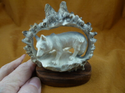 wolf-w46 howling Wolf shed ANTLER crown figurine Bali detailed carving wolves