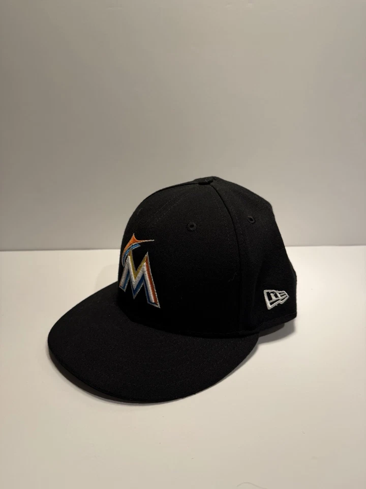 MLB Florida Marlins New Era Auténtica 59Fifty Sobre el Campo 7 3/8 Gorra Ajustada Negra Foto 2 de 4