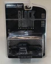 Greenlight Green Machine Black Bandit Collection 2021 RAM 2500 Crew Cab