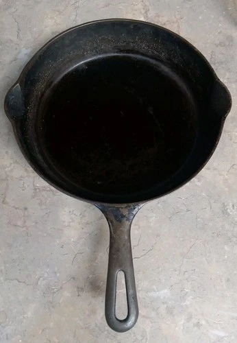 VTG Griswold Cast Iron Skillet No.   701 H Erie PA USA  10”Flat