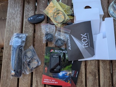 Sigma ROX 11.1 EVO Komplettes Sensor Set GPS Radcomputer Komoot Navi Neuwertig