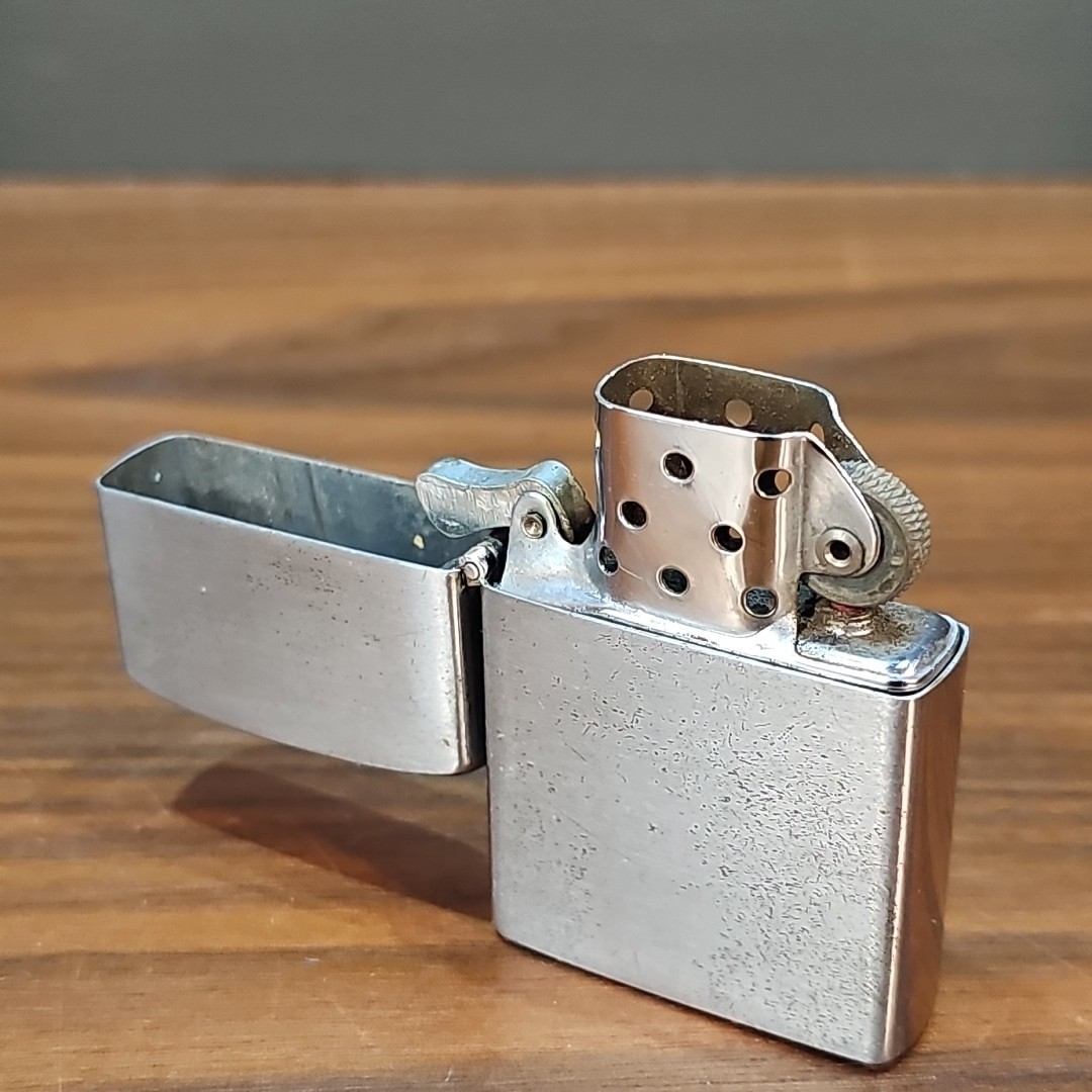 VINTAGE MASTERCRAFT CHROME CIGARETTE LIGHTER