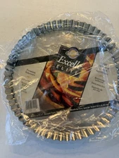 Wilton Excelle Elite Round Tart/Quiche Pan 🥮