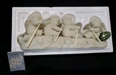 1998 Dept 56 Snowbabies Figurine ''Pull Together'' 