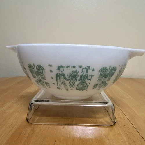 PYREX Amish Butterprint  Mixing Bowl White Green Large Model 443 Glass Oven-Safe