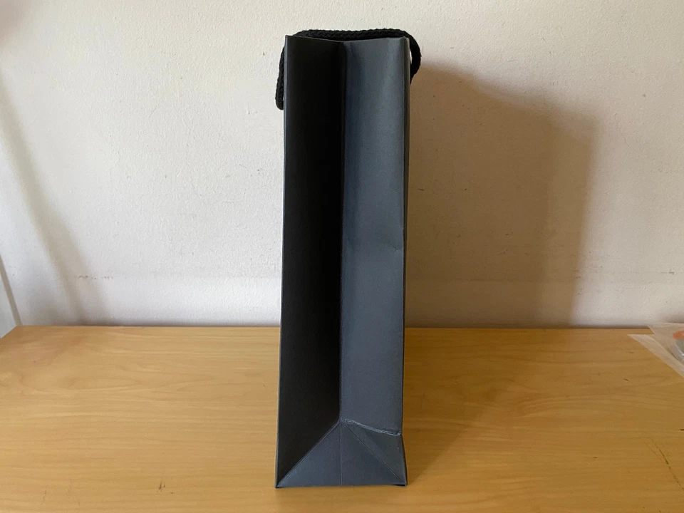 BELL & ROSS - Paper Bag - Colour Black - 25 x 32 x 10 cm - Image 2 of 4