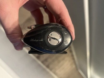 baitcast reel 2 finger Shakespeare GX2LPA Baitcast Reel