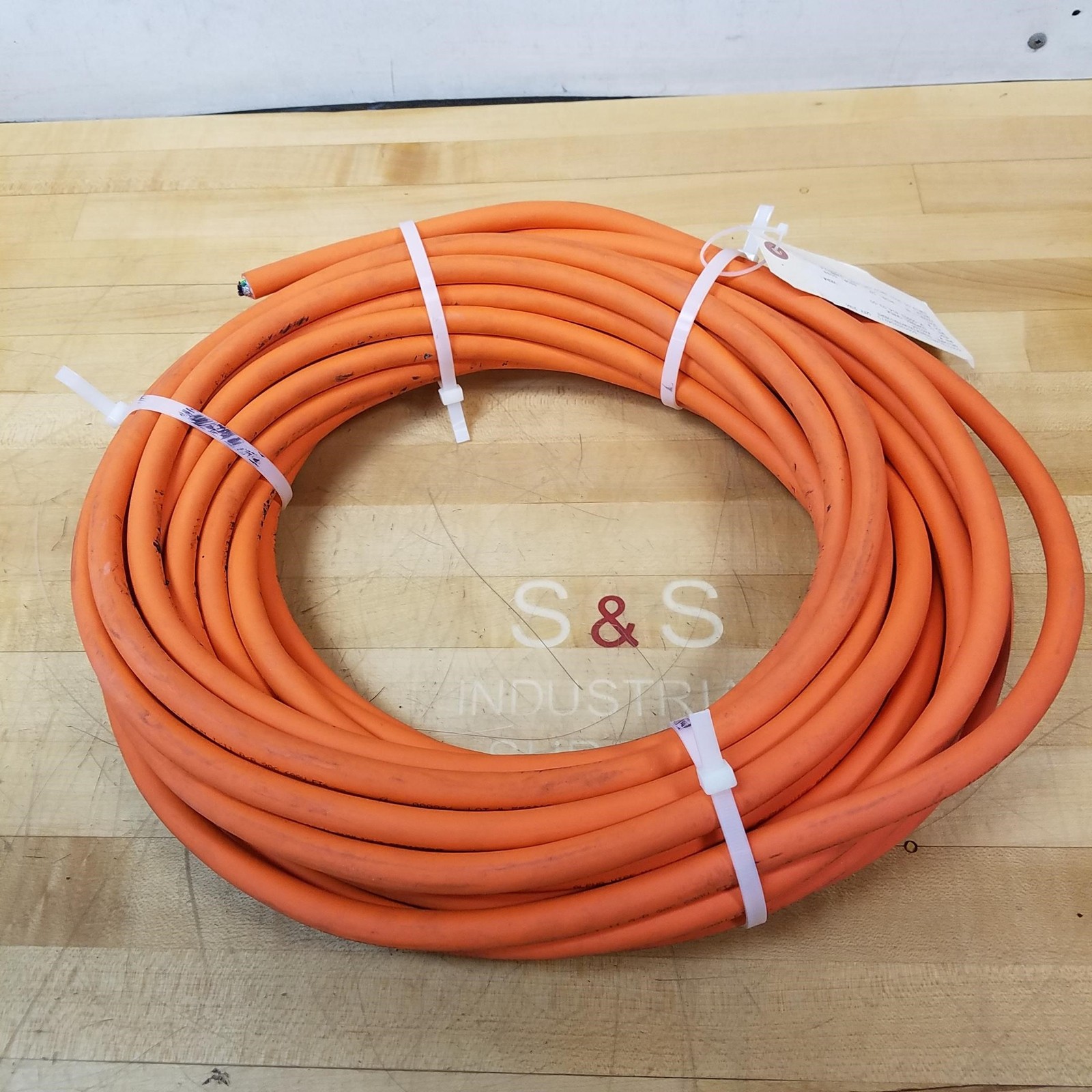 Turck Alpha Wire 10152245 Connection Cable, 14 AWG/4 16 AWG/1, 600 V - NEW