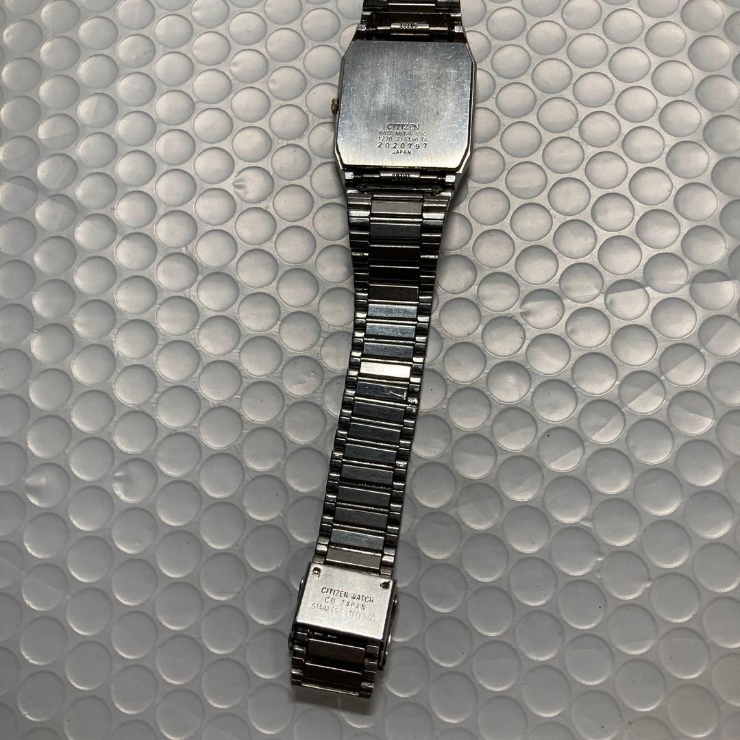 Citizen Rectangular - image 10