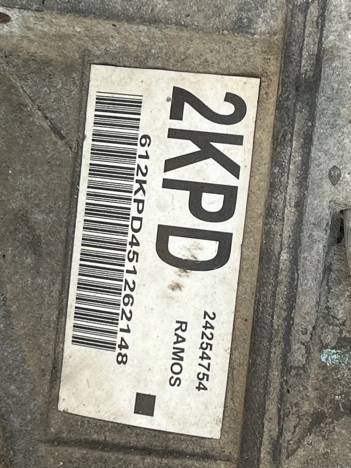 Conjunto de transmisión automática usado se adapta a: camioneta Chevrolet Silverado 1500 2008 Foto 2 de 4