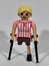 PLAYMOBIL WOMAN WITH AMPUTATED LEG AND CRUTCHES - 3/15/19