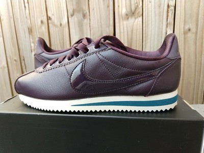 nike cortez color vino