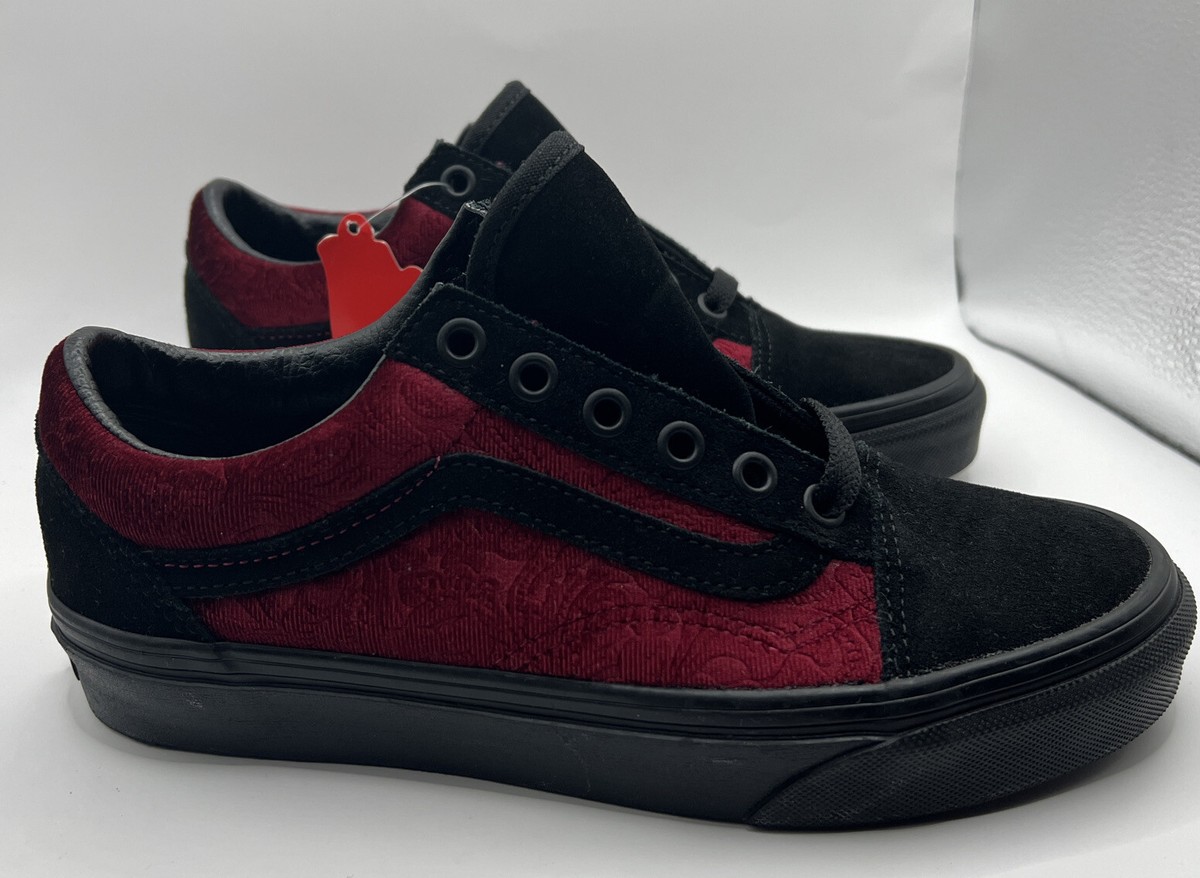 Red velvet low top vans Red velvet vans I swooped from goodwill! :^) : r/Vans main image 3