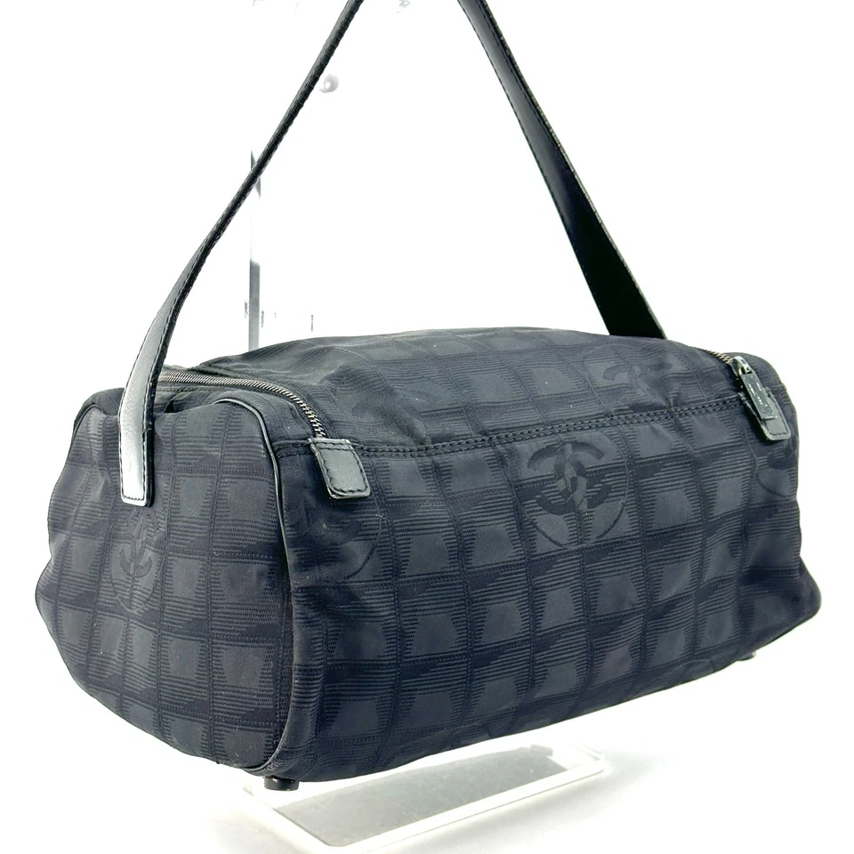 CHANEL Nuevo Bolso de Hombro Línea de Viaje Nylon Bolso de Mano Negro Auténtico Foto 2 de 4
