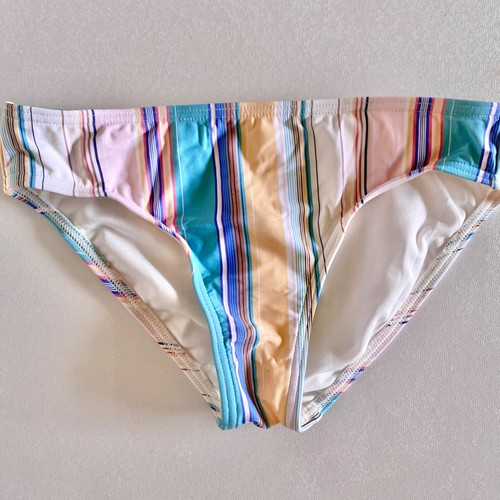 NEW O’Neill Girl’s 2 piece swimsuit set in Size 10 - Picture 3 of 12