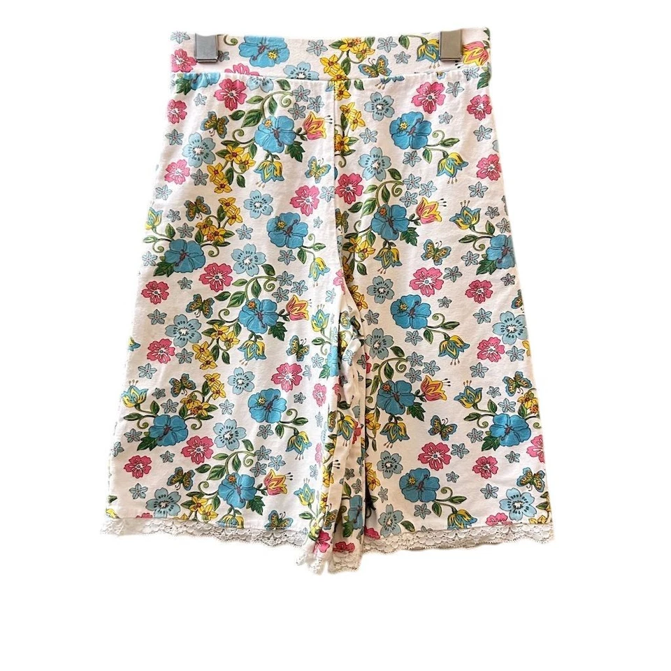 Pantalones capri Y2K de colección Okie Dokie para niñas con estampado floral talla 4T informales de verano Foto 4 de 4