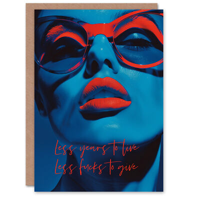 Geburtstagskarte Less F*cks To Give roter Lippenstift Brille Portrait Grußkarte