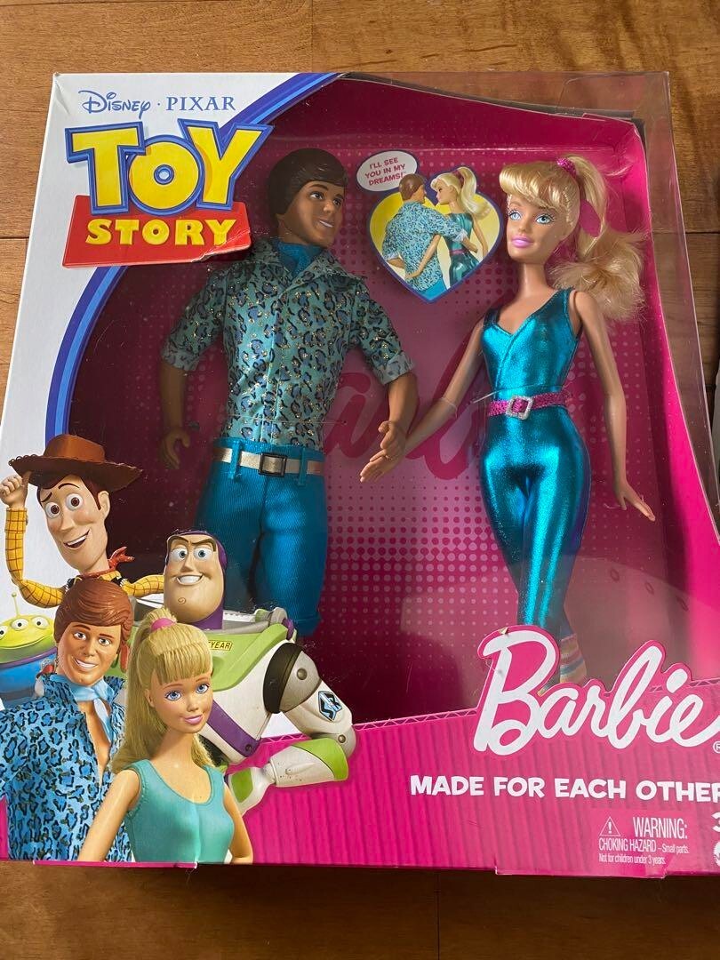 トイストーリー　Hawaiian Vacation Barbie&Ken Toy Story Hawaiian Vacation Barbie & Ken Hawaii Disney Store