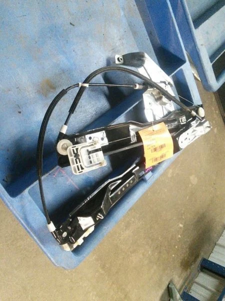 Regulador de ventana delantera del conductor eléctrico sin motor se adapta a 10-19 TAURUS 338589 Foto 2 de 4