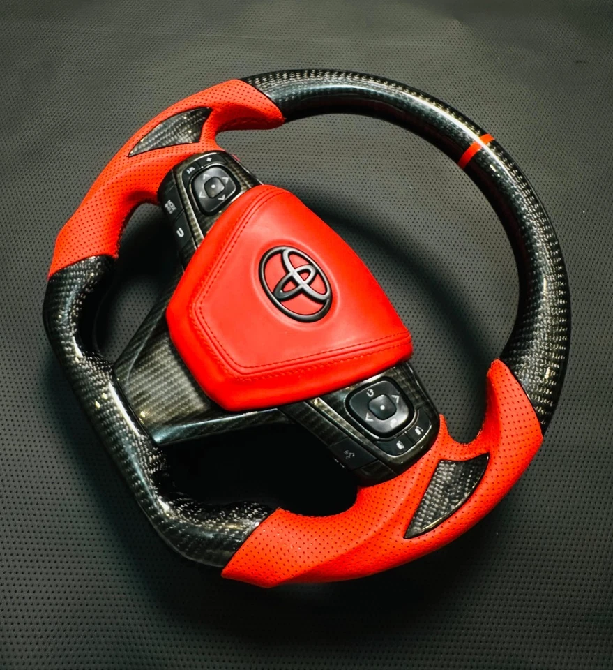 Volante deportivo de fibra de carbono para Toyota Camry 2014-2017 (cuero rojo). Foto 3 de 4