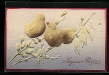 Osterküken auf Weidenkätzchenzweig, Ansicht...