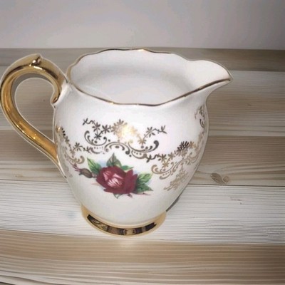 Roslyn China Rot Rosegold Filigran Milchkännchen Milchkännchen Bone China England