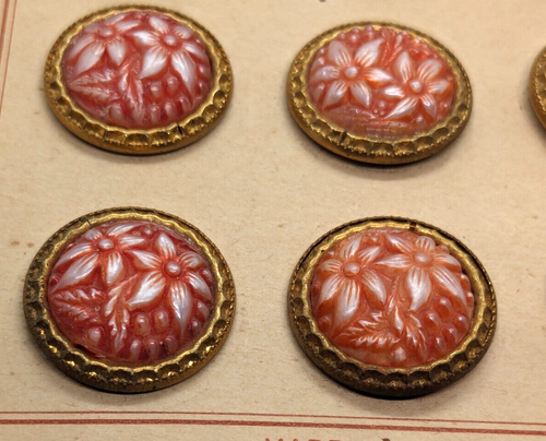 12 Vintage rosa weiße Blumen Knöpfe 20 mm Original Karte 5 1/2" x 3 1/2" - Bild 4 von 8