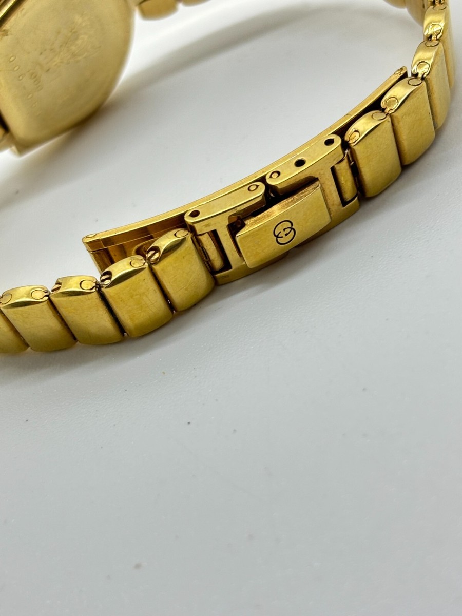 Authentic Gucci 7000 Vintage Women's Watch Quartz Gold Dial Authentic Gucci 7000 Vintage Women's Watch Quartz Gold Dial