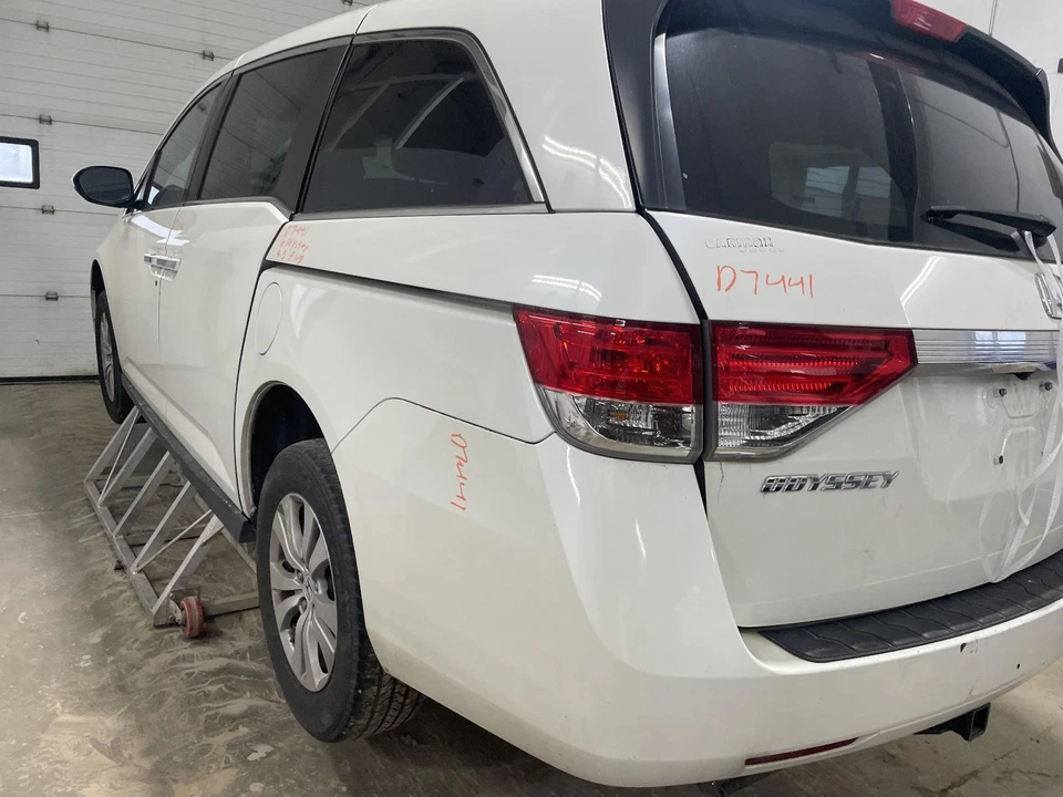 Used Front Right Seat Belt Front fits: 2016 Honda Odyssey bucket seat passenger Foto 2 de 4