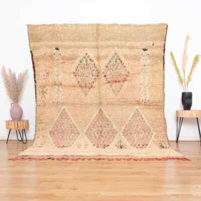 Vintage Moroccan rug , Authentic Boujaad Rug 6x8 ft