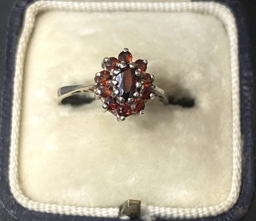 Vintage Hallmarked Sterling Silver & Garnet Flower Dainty Size H Cocktail Ring