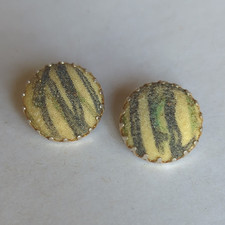 Vintage Hong Kong Gold Tone Yellow & Green St...