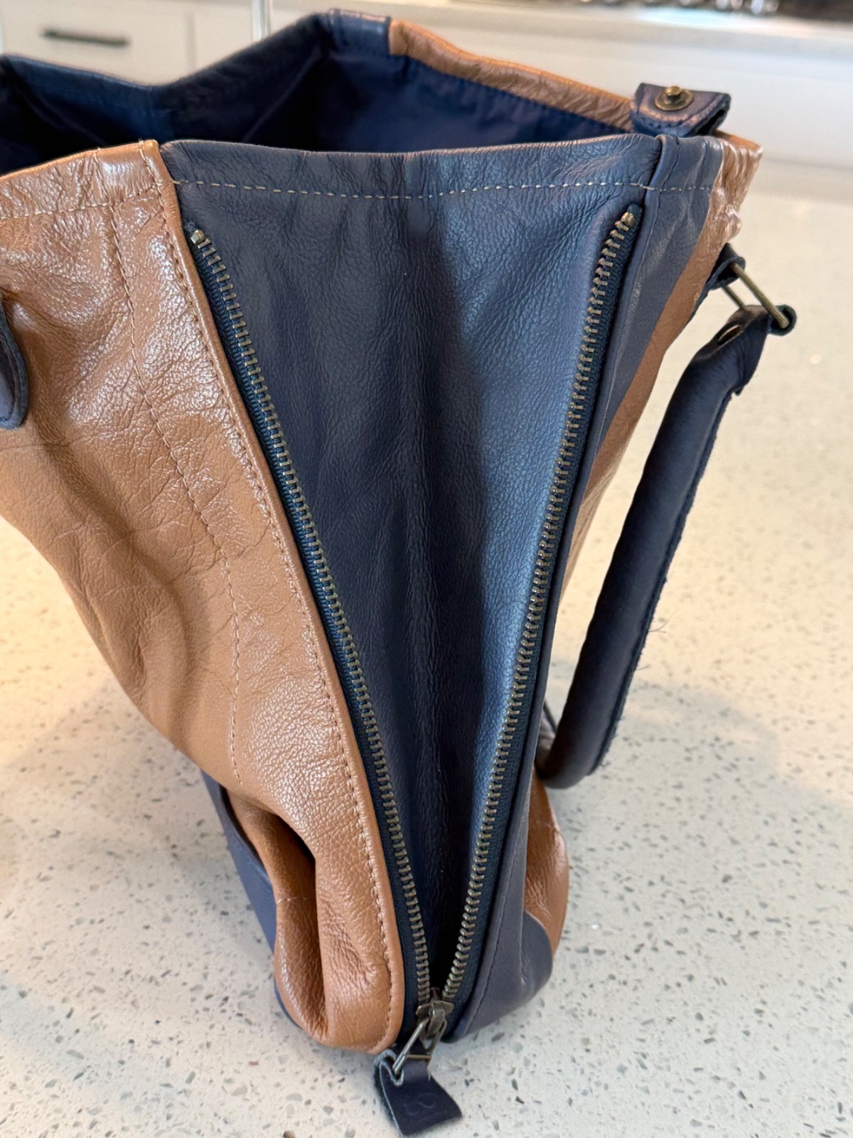 Limited Edition Looptworks In Flight Luvseat Sout… - image 7