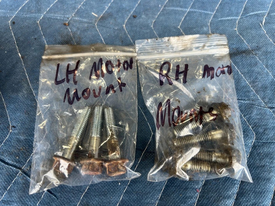 Volvo 740 940 1989-1995 sedán par de montaje de motor izquierdo y derecho OEM #3690EM Foto 2 de 4