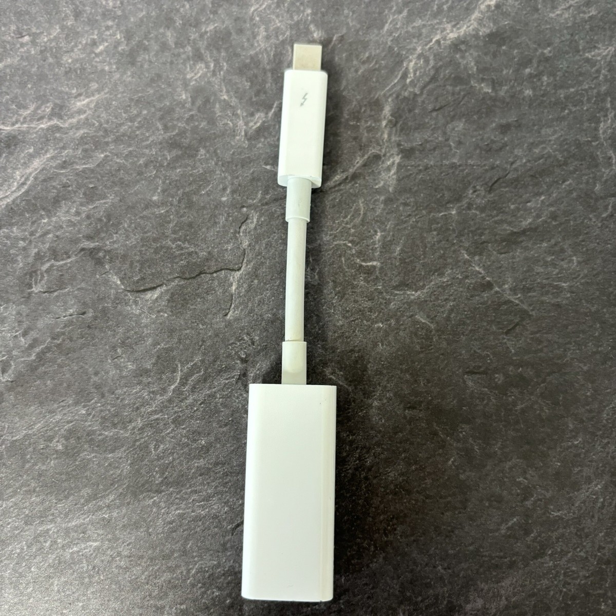 MD464ZM/A Apple Thunderbolt to FireWire Adapter Cable A1463 MD464ZM/A Apple Thunderbolt to FireWire Adapter Cable A1463