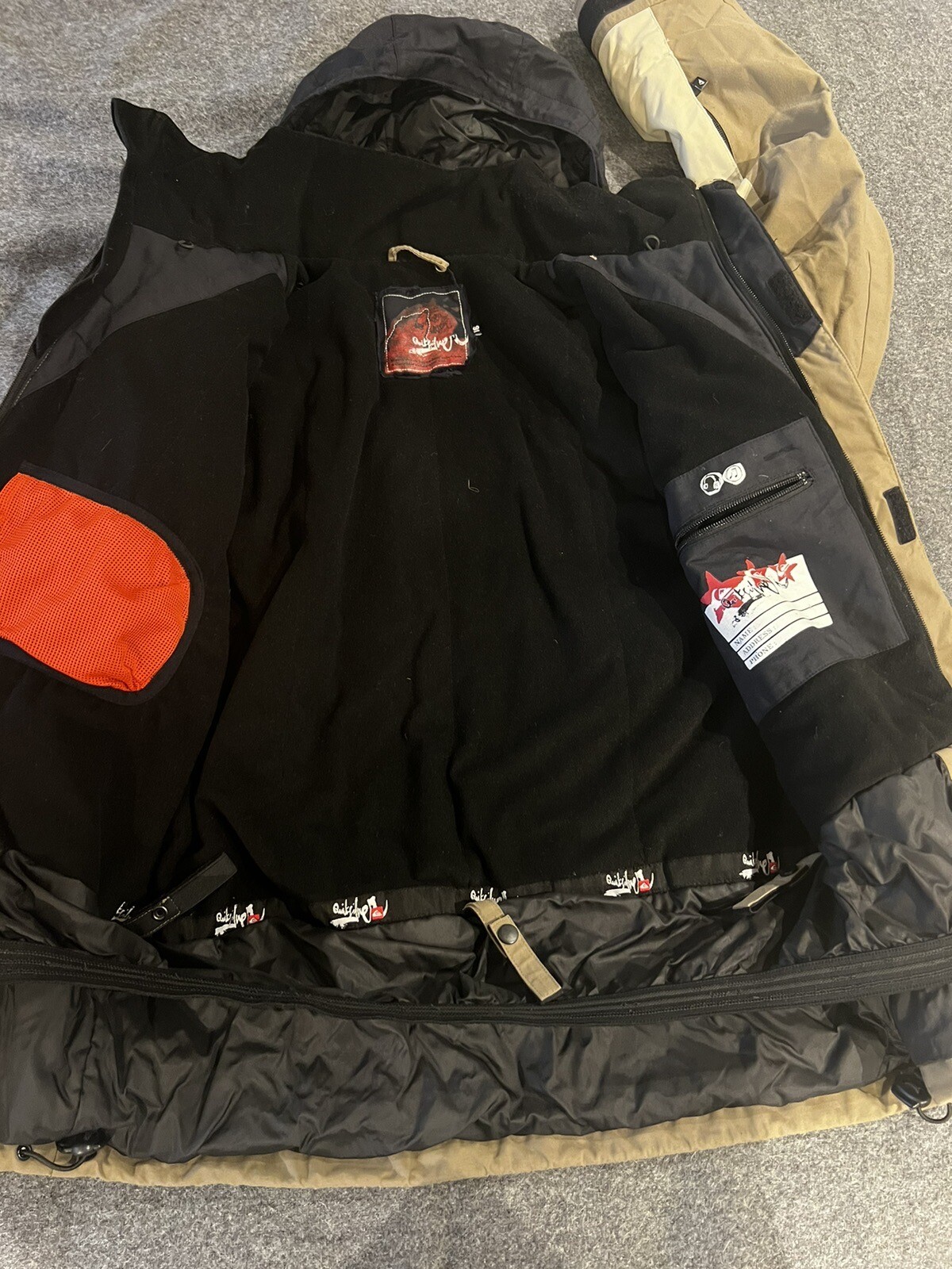 Good condition Boys Youth Quiksilver Ski Jacket size 16 Sage green